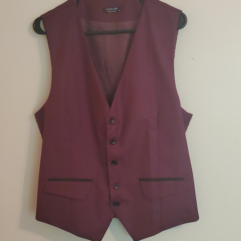 NWOT Men's dress vest